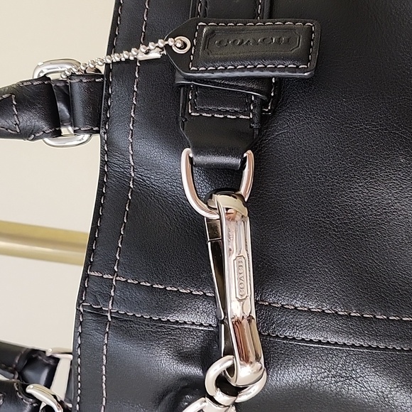 COACH Y2K HAMPTON Smooth LEATHER SHOULDER BAG HANDBAG Style N. F11199 - Picture 4 of 16